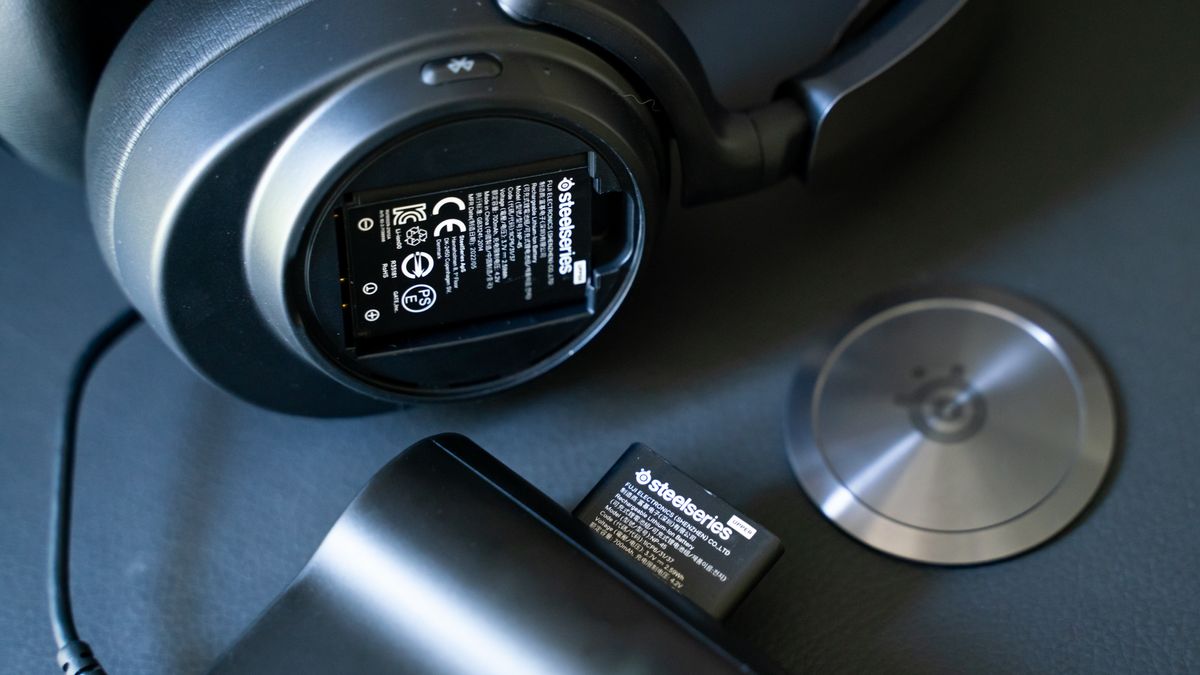 SteelSeries Arctic Nova Pro Wireless