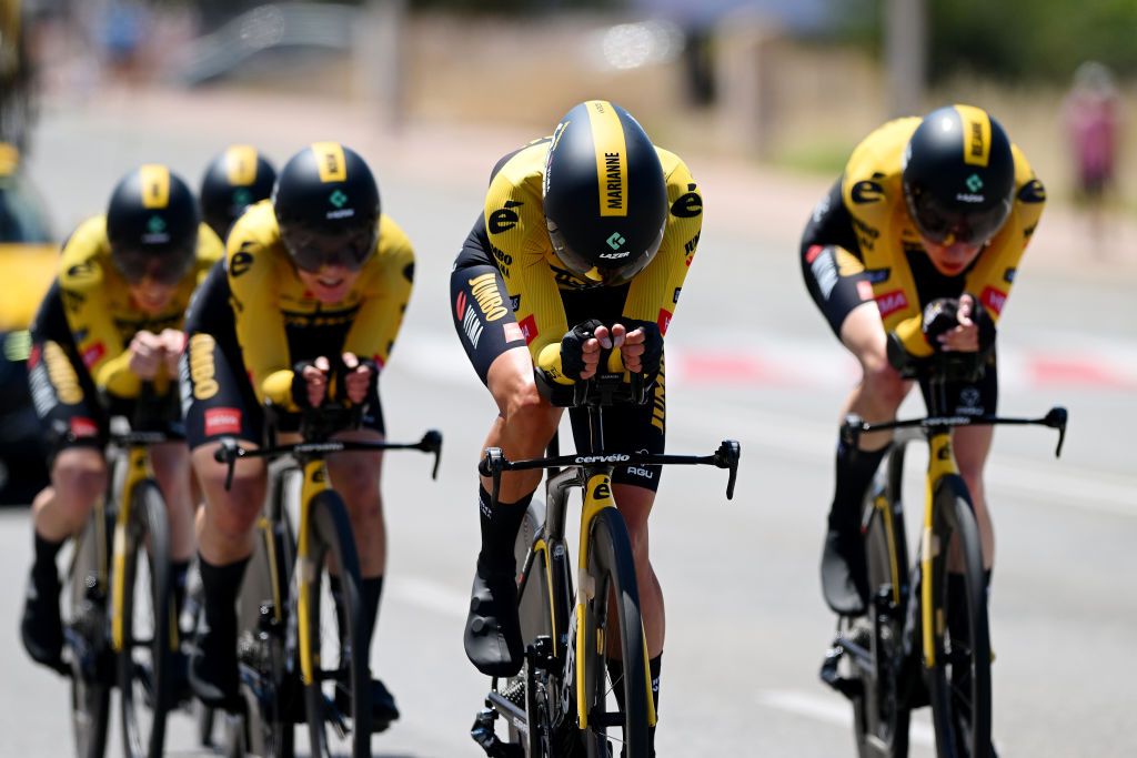 Jumbo-Visma were fast in the La Vuelta a Femenina TTT