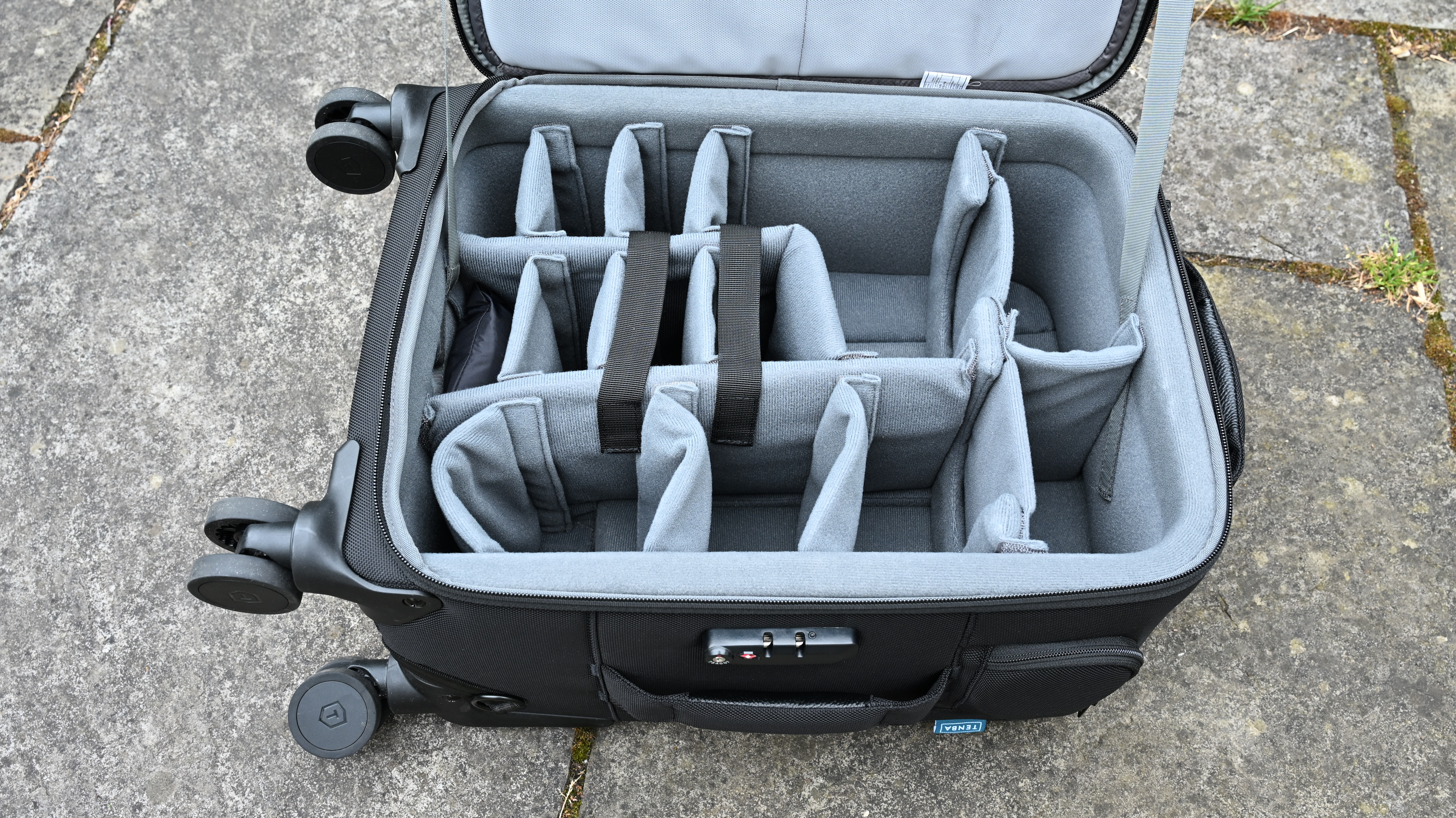 Tenba Roadie v2 Spinner 21 Air Case product image