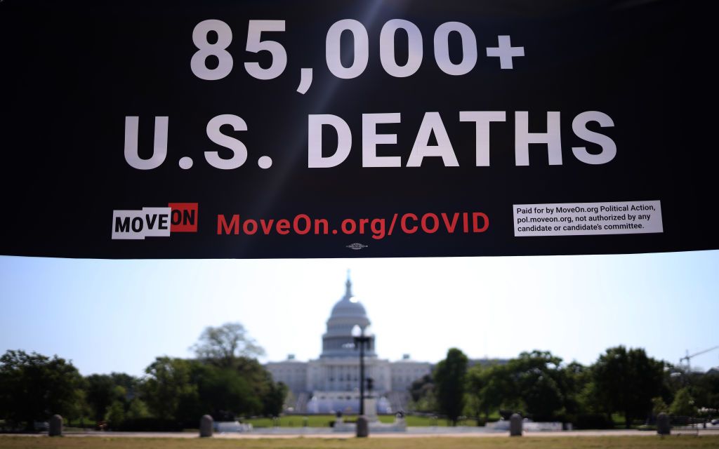 Coronavirus memorial in front of White House.