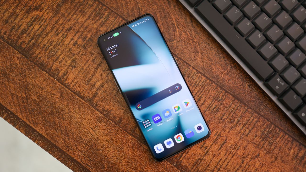 A photo of the OnePlus 11 smartphone