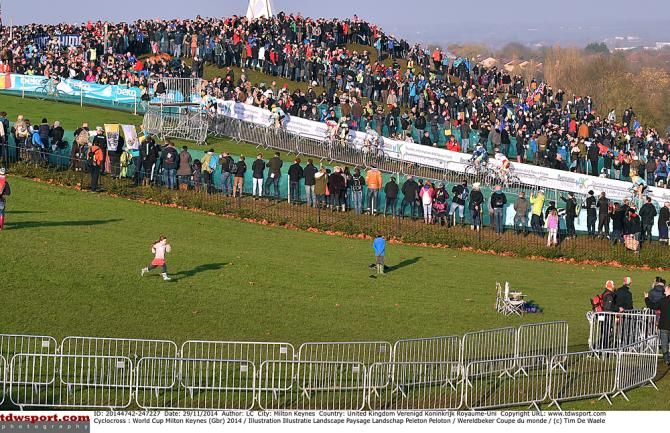 Lots of spectators on the hill