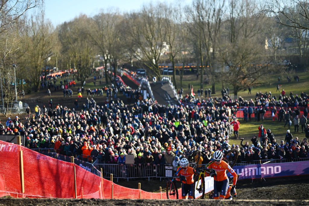 LIEVIN FRANCE FEBRUARY 01 Fem Van Empel of Netherlands competes during the 76th UCI CycloCross World Championships 2025 Womens Elite on February 01 2025 in Lievin France Photo by Luc ClaessenGetty Images