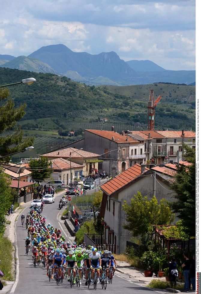 The Giro d'Italia peloton