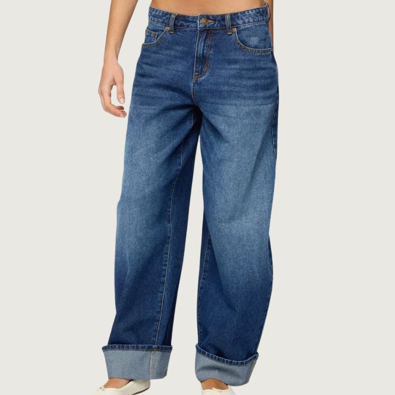 EDIKTED Kella Low Rise Baggy Cuffed Wide Leg Jeans on model