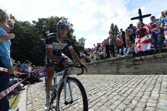 Matteo Trentin riders up the Muur van Geraardsbergen