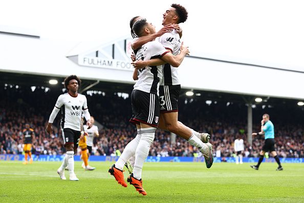 Fulham&#039;s players celebrate their late winner against Leeds United