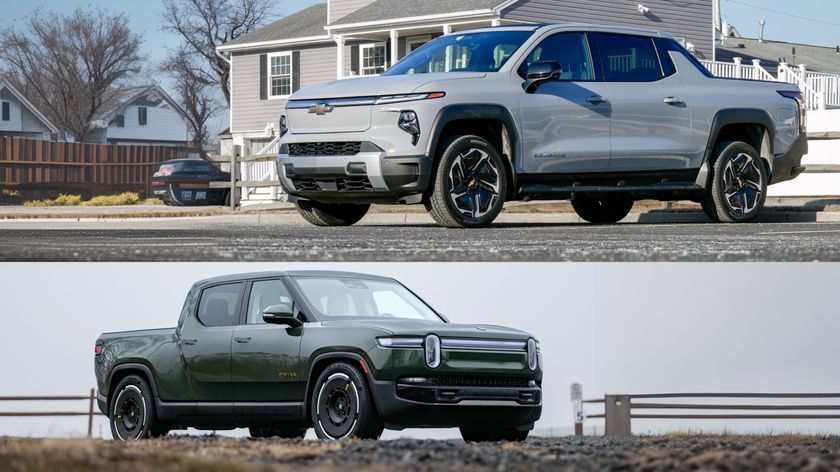 Rivian R1T vs Chevrolet Silverado EV.