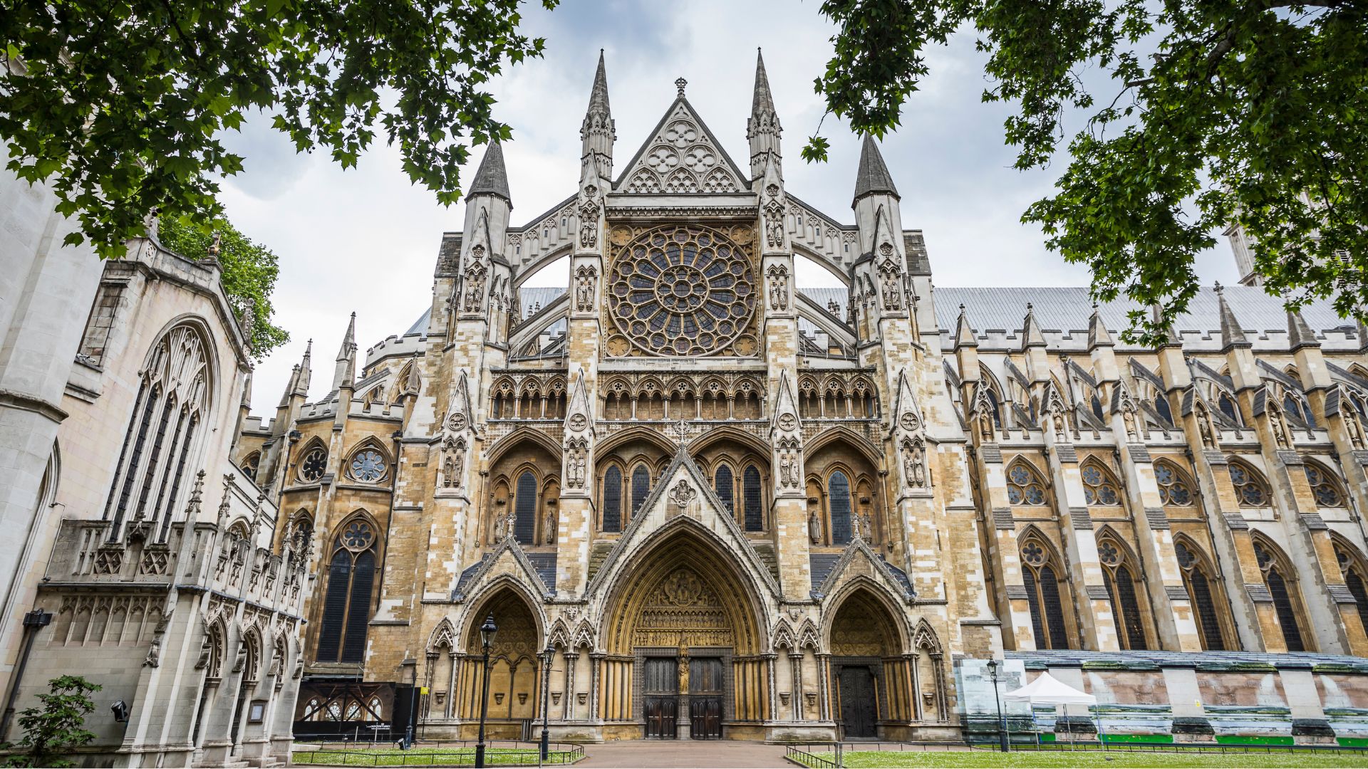 The side of Westminster Abbey seen in Greater London from the roadside