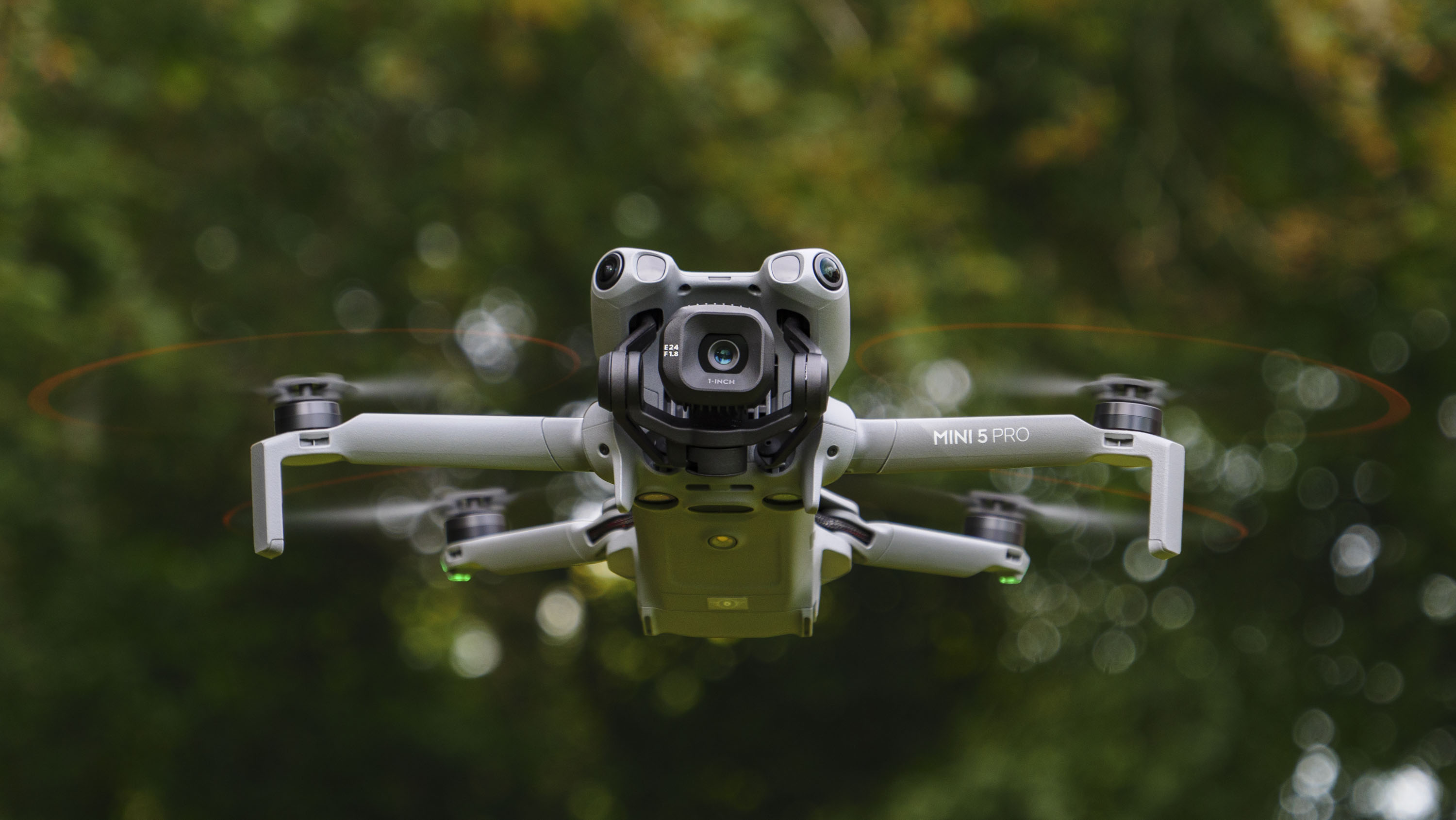 DJI Mini 5 Pro tra i droni potenzialmente interessati dalla proposta FCC negli USA