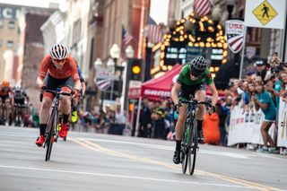 Leigh Ann Ganzar beats Kelly Catlin to the line to take the 2018 US Pro Criterium