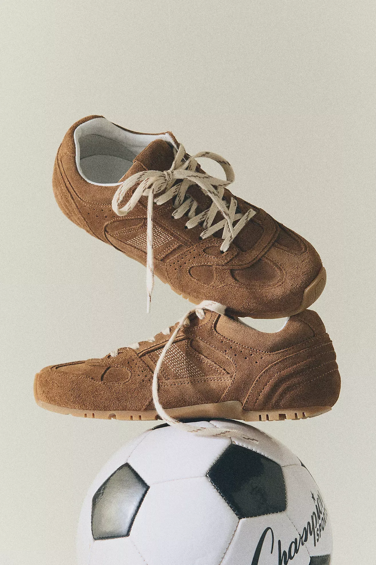 Alohas Tb.56 Suede Trainers