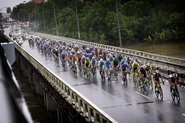 The rain came down on stage 9 of the Tour de Langkawi