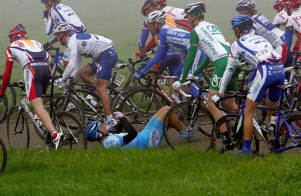 An early crash in the race