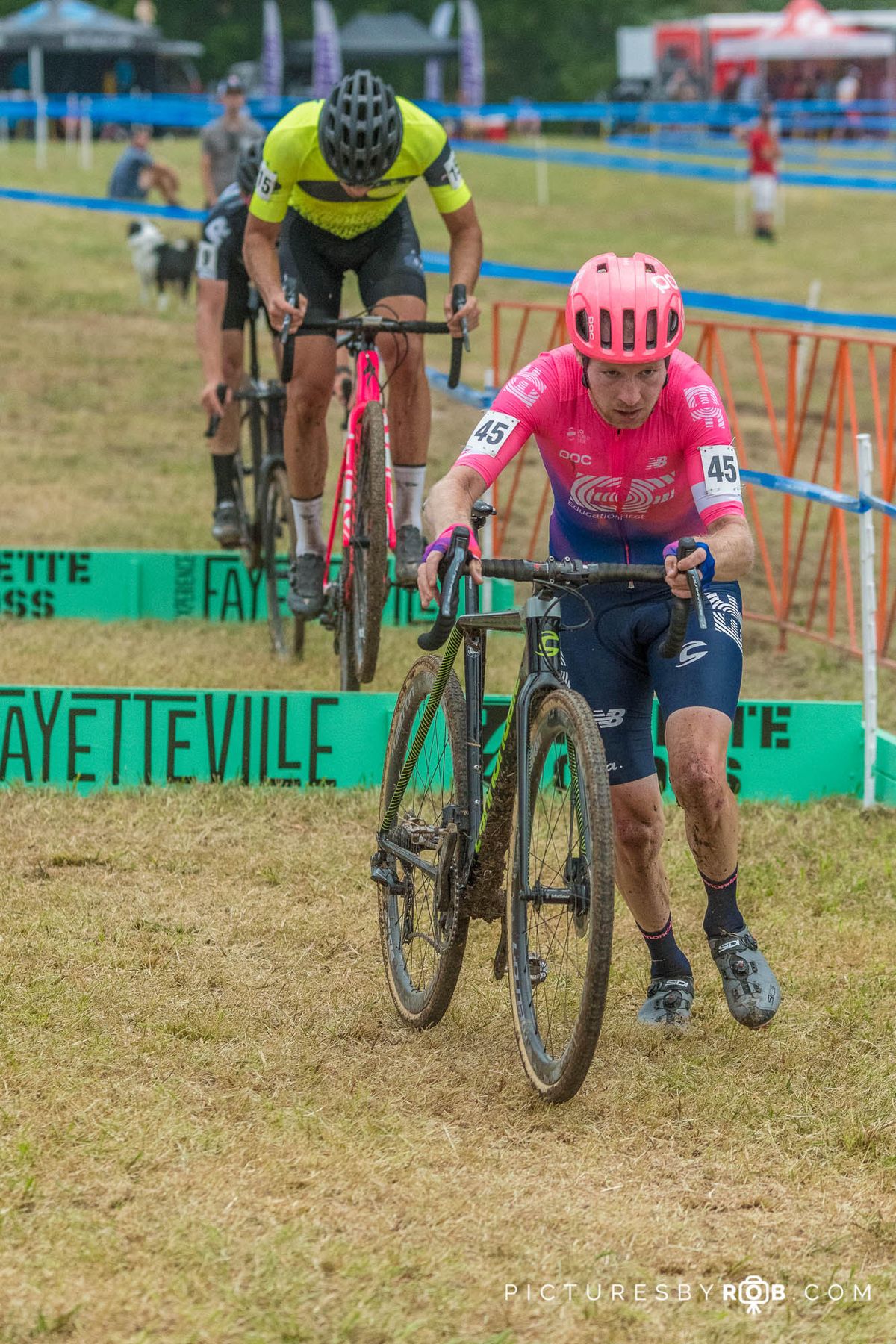 There was much talk about World Tour rider Logan Owen (EF Education First) returning to cyclocross after 10 National Champion titles as a Junior and U23, and he did impress with some surges on the long pedaling sections, but ultimately his technical skills seemed a bit rusty as evident by his dismounting and running over the barriers while the riders around him bunny-hopped them.