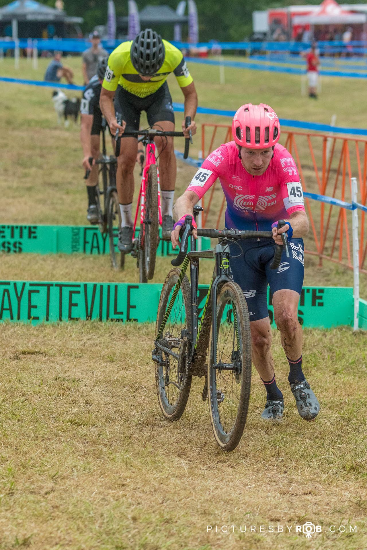 There was much talk about World Tour rider Logan Owen (EF Education First) returning to cyclocross after 10 National Champion titles as a Junior and U23, and he did impress with some surges on the long pedaling sections, but ultimately his technical skills seemed a bit rusty as evident by his dismounting and running over the barriers while the riders around him bunny-hopped them.