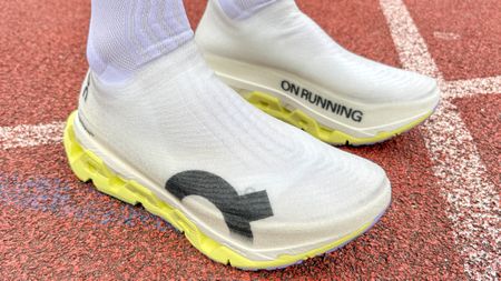 On Cloudmonster 3 Hyper LS