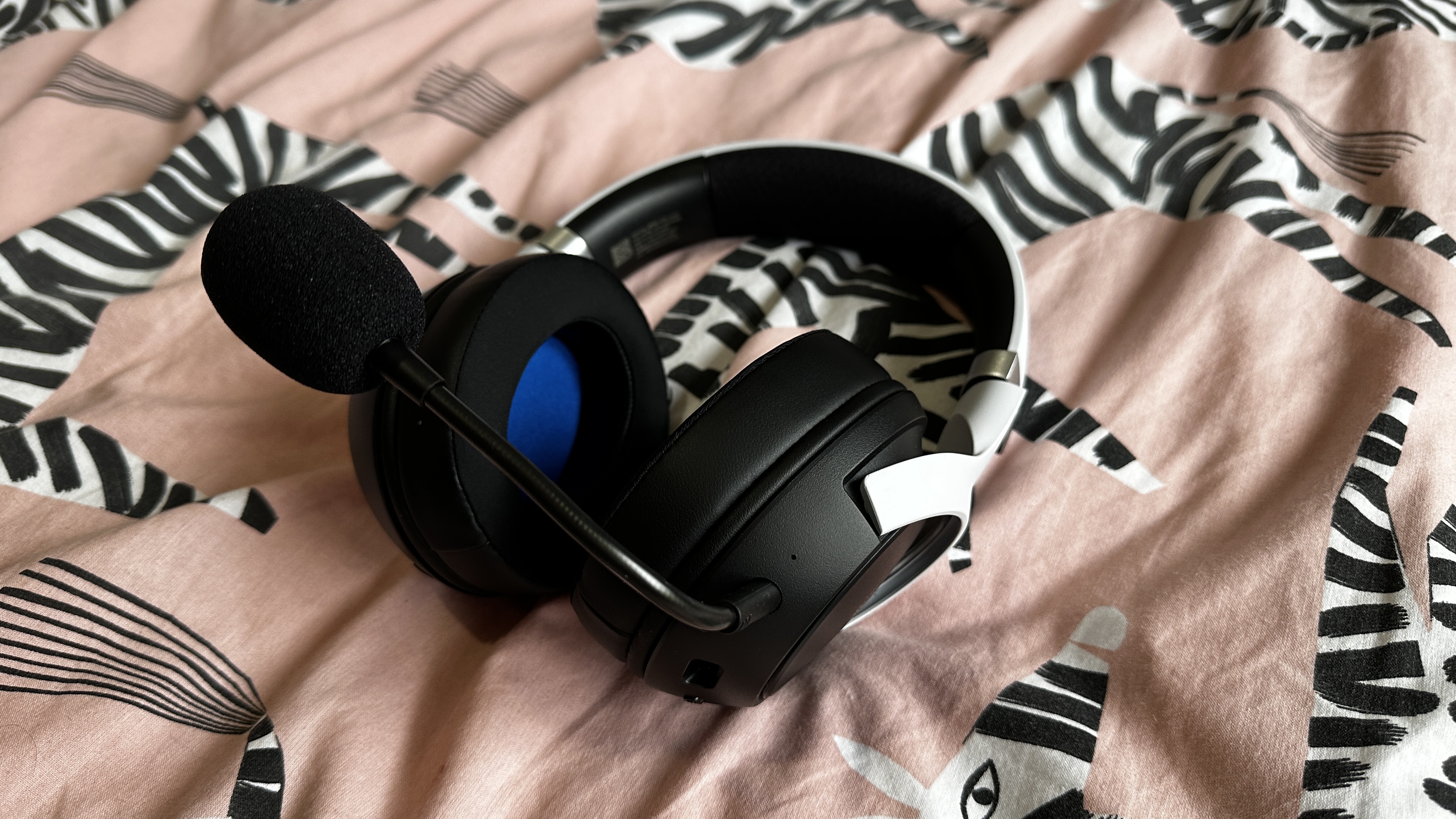 Sony Pulse 3D Wireless Headset Review: Style Over Performance