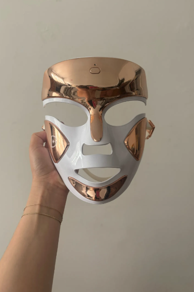 Fashion E-Commerce Editor Julia Marzovilla tests the Dr. Dennis Gross Skincare DRx SpectraLite&trade; FaceWare Pro.
