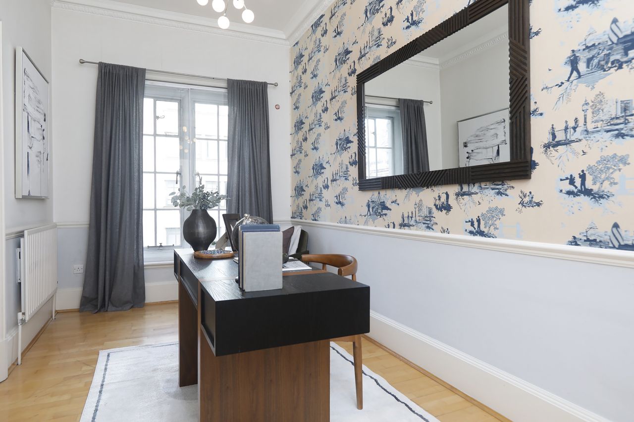 Images of a flat on Fleet Street, London