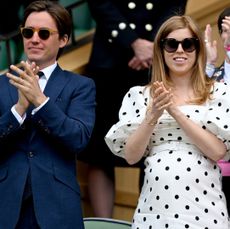 Princess Beatrice and Edoardo Mapelli Mozzi clapping at Wimbledon and wearing sunglasses