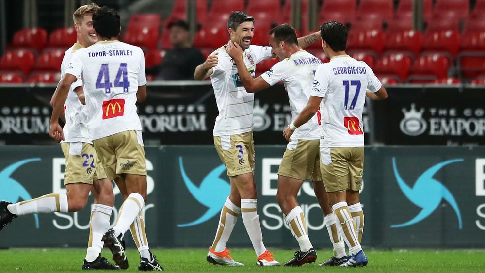 Western Sydney Wanderers 0 Newcastle Jets 2 Visitors finally get first