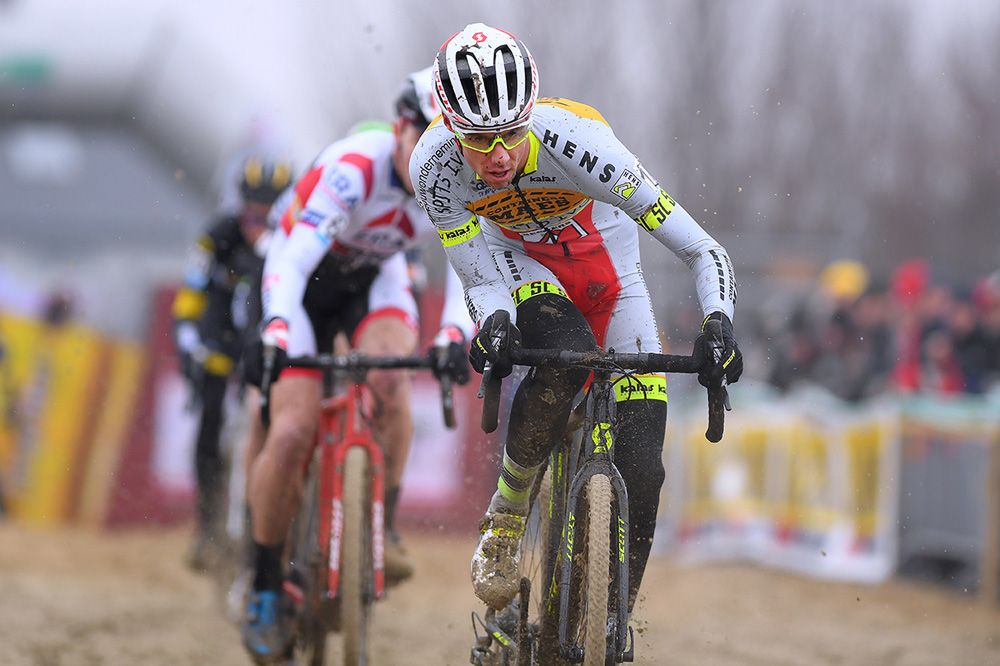 Vincent Baestaens took an early lead
