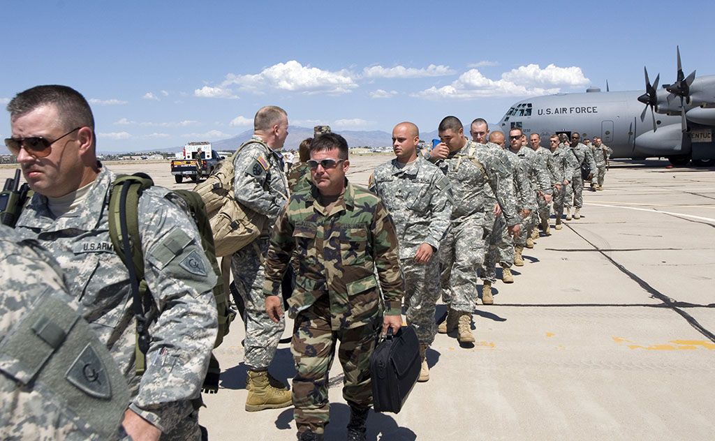 National Guard troops at the Arizona border in 2006. 