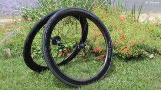 Bontrager's Aeolus 5 TLR wheels, as the acronym implies, are tubeless-ready carbon clinchers