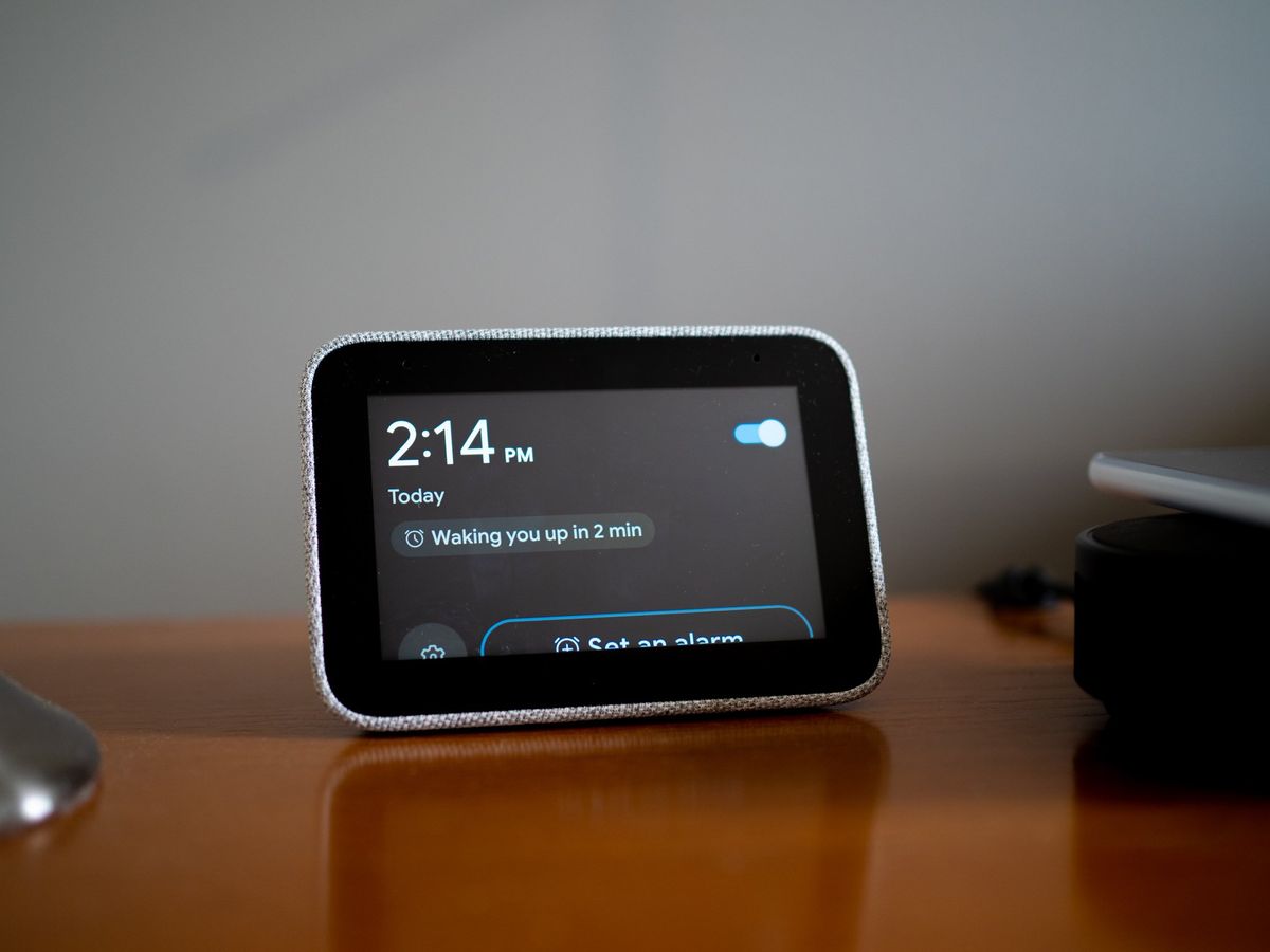 Does the Lenovo Smart Clock support video? | Android Central