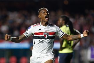 Robert Arboleda celebrates after scoring for Sao Paulo against LDU Quito in the Copa Sudamericana in August 2023.