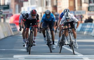 Alejandro Valverde (Movistar - center) sprints to fourth in Liège-Bastogne-Liège