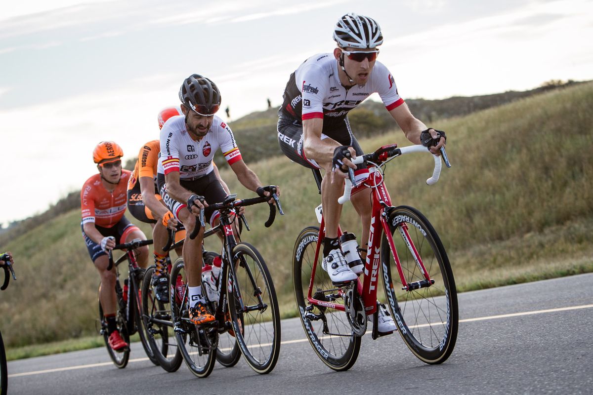 Bauke Mollema comes forward to do a turn