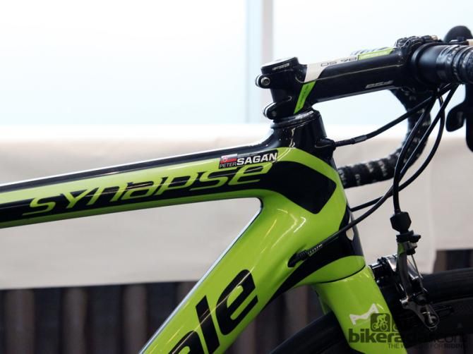 Cannondale's Synapse Hi-Mod chassis is generally lauded for its impressive comfort and excellent efficiency but as do most consumer bikes in that category, the front end is quite high. Peter Sagan's custom version takes care of that, however, with a head tube that's 42mm shorter than a standard 58cm frame