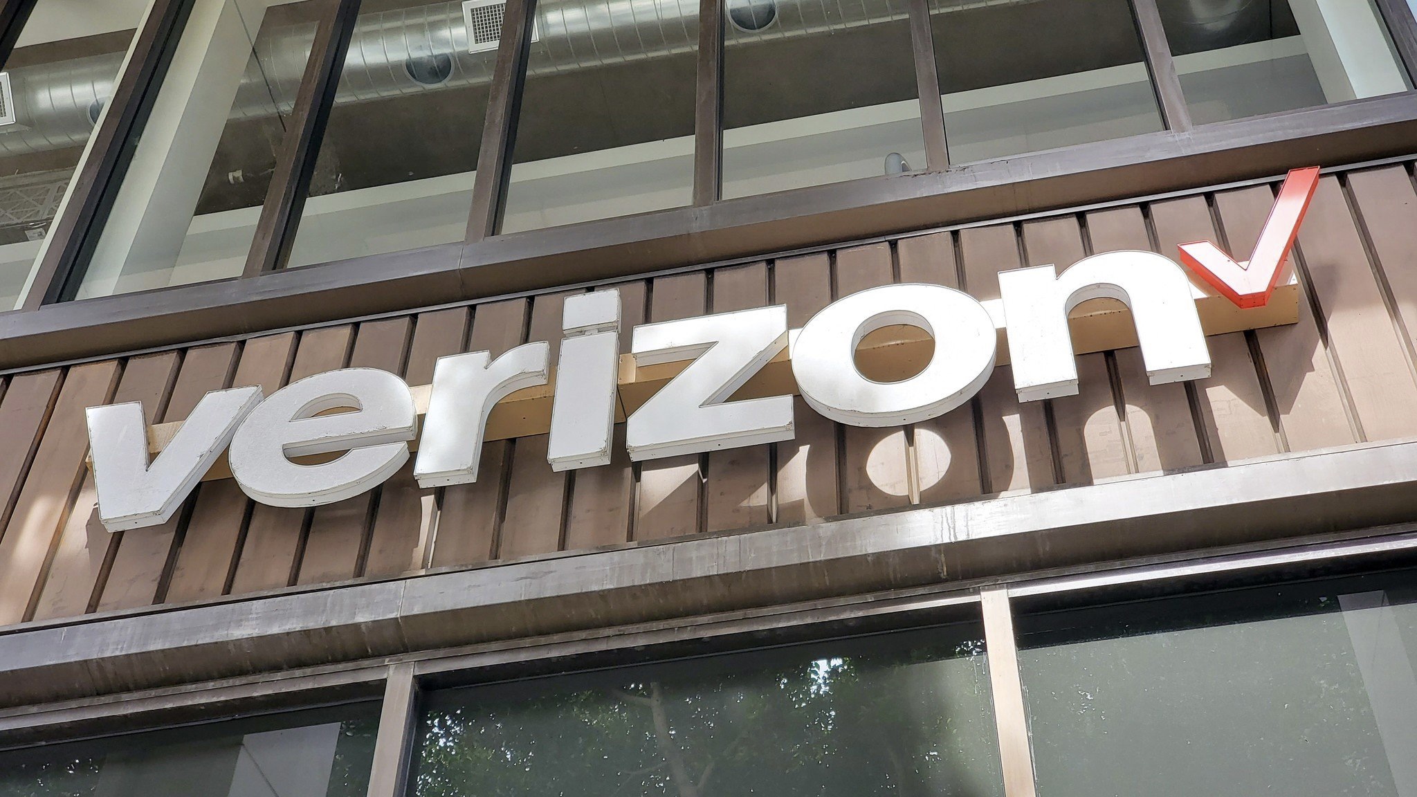 Verizon is raising its prices soon with higher administrative fees