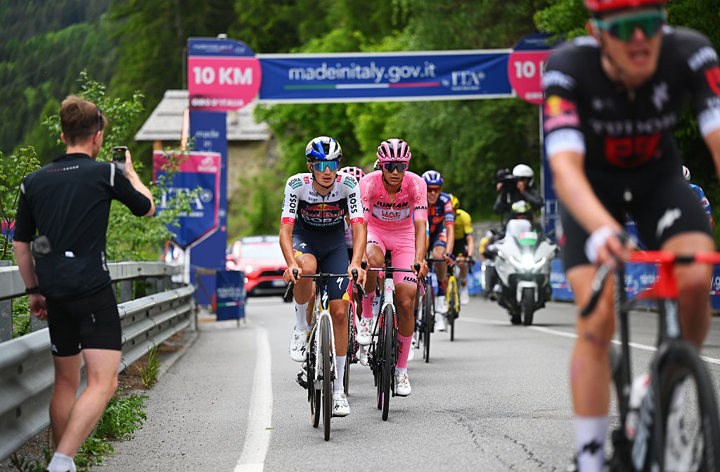 BORMIO ITALY MAY 28 LR Giulio Pellizzari of Italy and Team Red Bull BORA hansgrohe and Isaac Del Toro of Mexico and Team UAE Team Emirates XRG Pink Leader Jersey competes during the 108th Giro dItalia 2025 Stage 17 a 155km stage from San Michele allAdige to Bormio 1200m UCIWT on May 28 2025 in Bormio Italy Photo by Tim de WaeleGetty Images