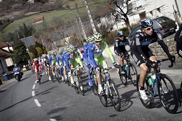 Team Sky controls the race for Wiggins