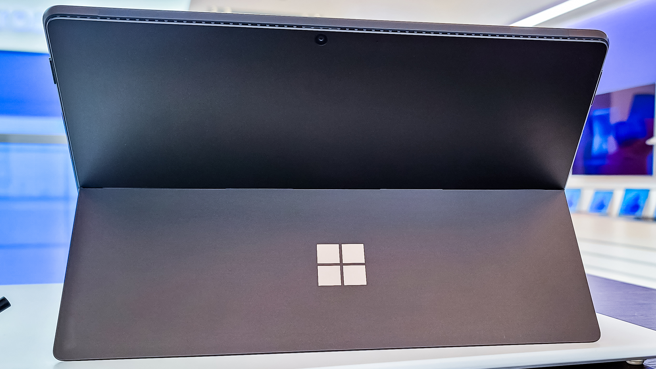 Surface Pro 8 hinge