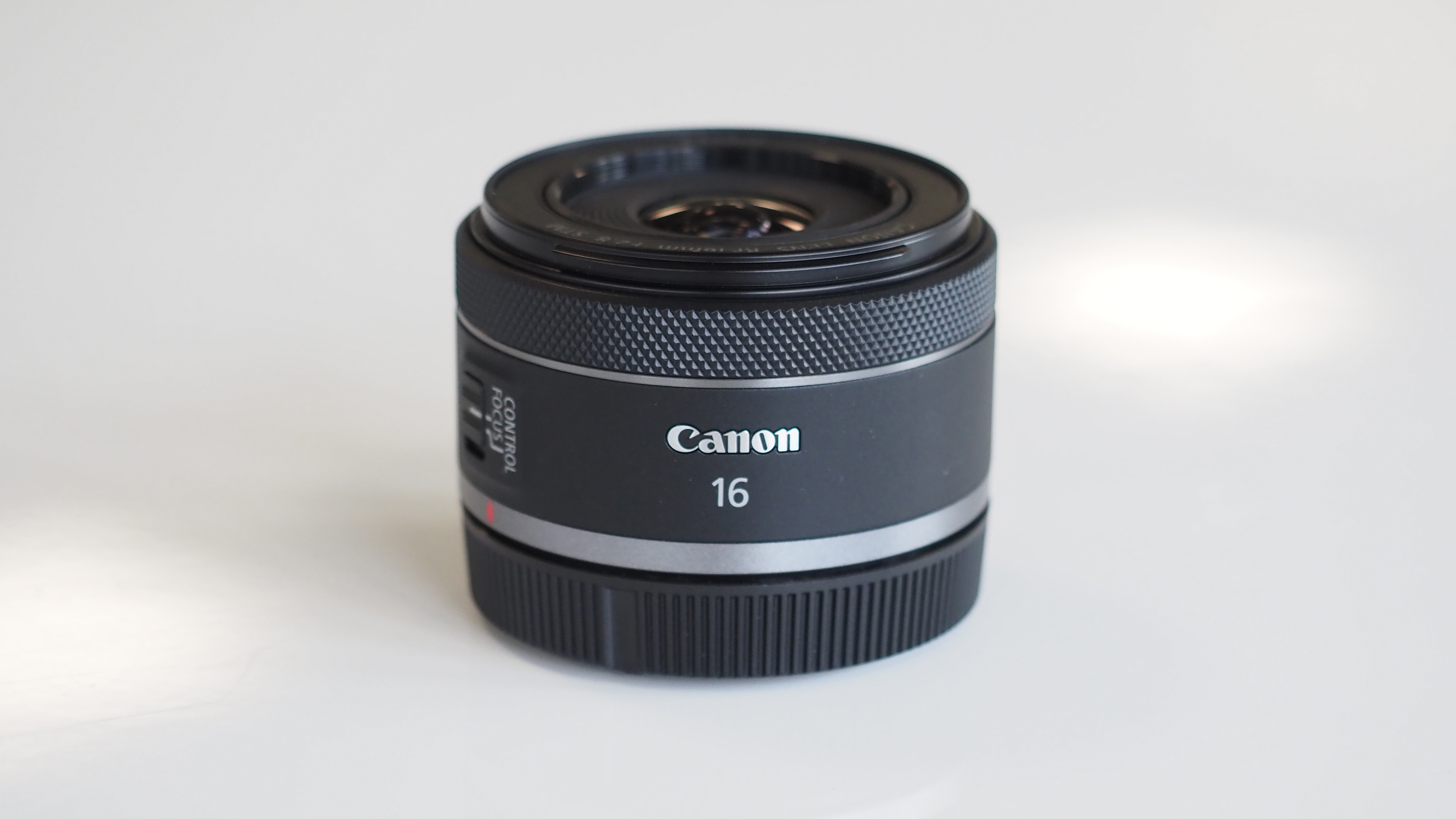 Canon RF 16mm f/2.8 STM