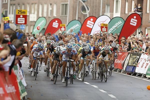 Marcel Kittel (Skil-Shimano) leads the charge to the finish line.