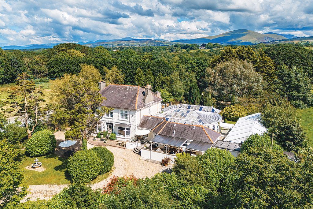 Meifod, Bontnewydd, Caernarfon, Gwynedd, Wales.