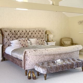 bedroom with velvet cot