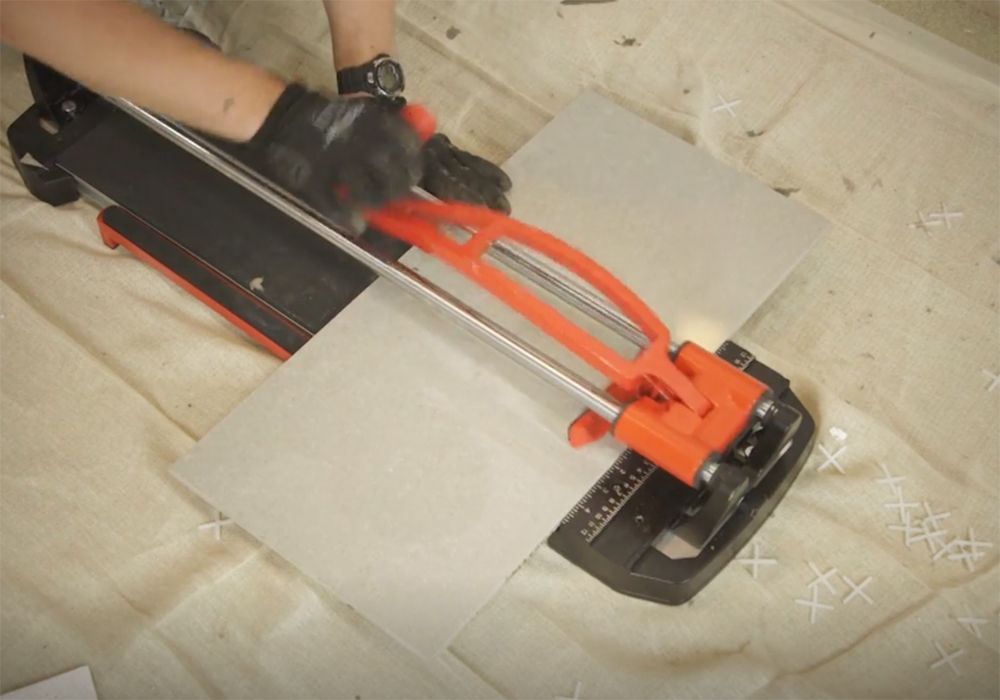 How to tile a wall – DIY guide to achieving a professional finish on a ...