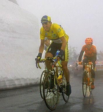 France's Christophe Moreau (Festina) took the win from Pavel Tonkov (Mercury) by just one second in 2001