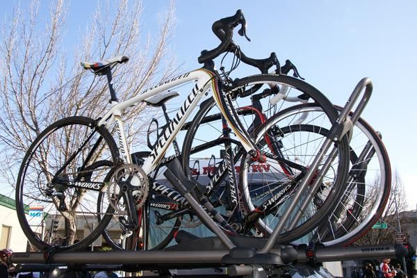 The Quick Step Specialized S-Works Tarmac SL2 of Paolo Bettini is emblazoned with the rainbow stripes and gold hue of the World and Olympic Champion.