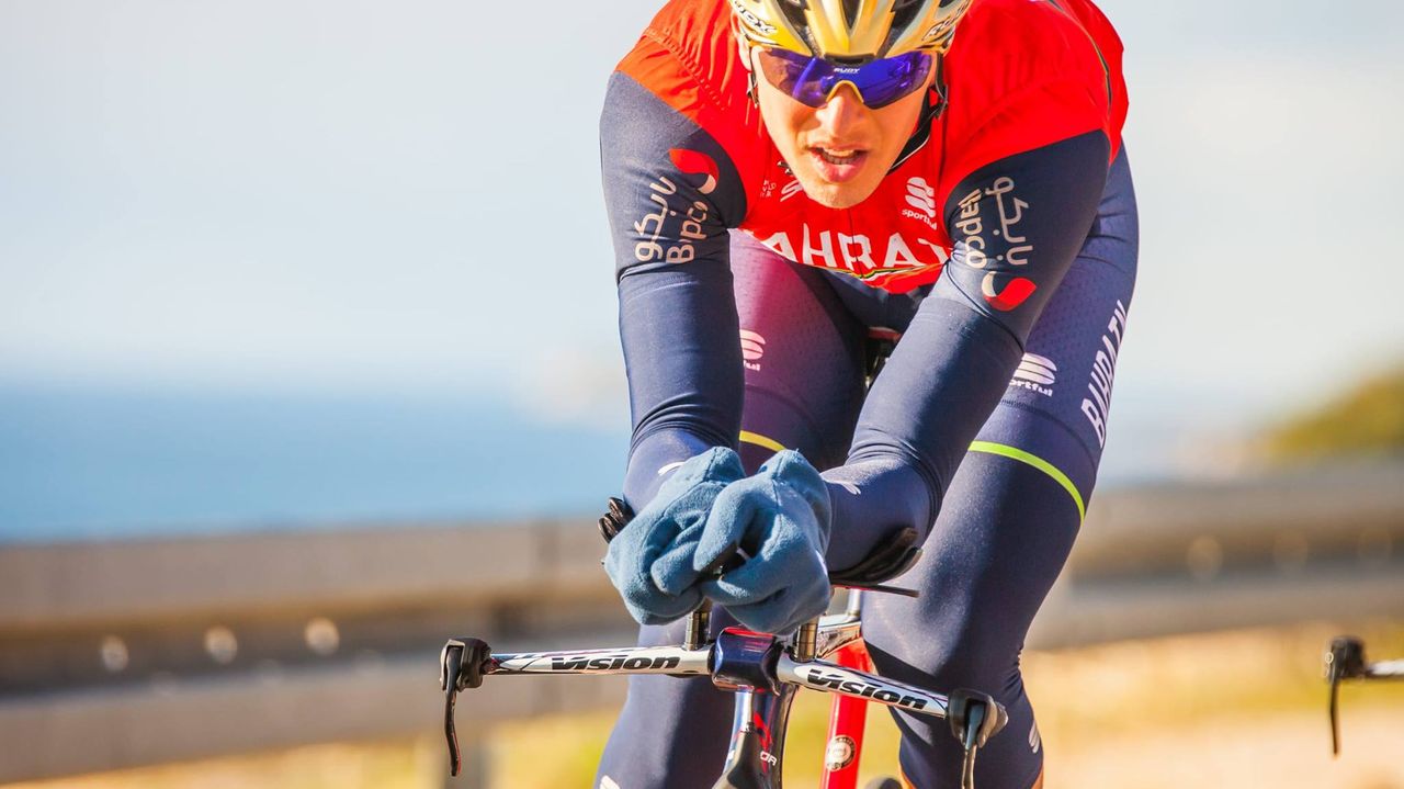 Ramunas Navardauskas with non-standard gloves