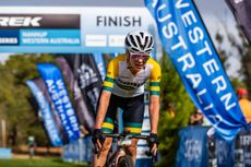 Justine Barrow wins the SEVEN Gravel race 2024, part of the UCI Gravel World Series