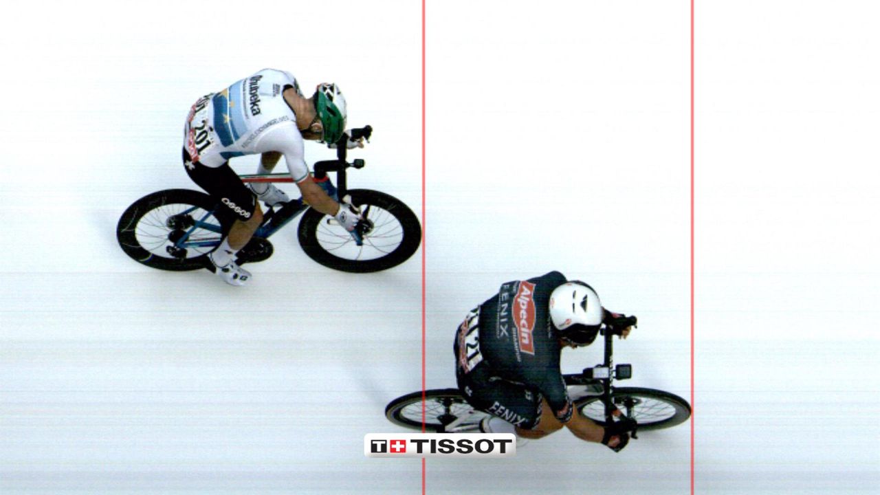 Tim Merlier wins stage 2 of the Giro d'Italia