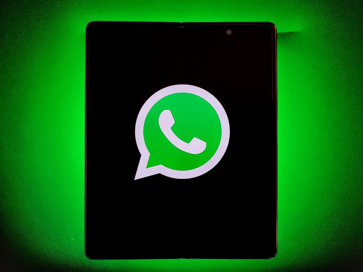 Les réactions emoji de WhatsApp sont enfin à plus grande échelle