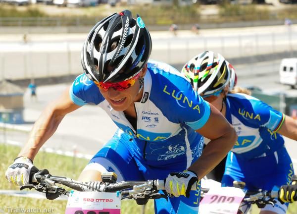 Katerina Nash (Luna Pro Team) sprinting up the climb
